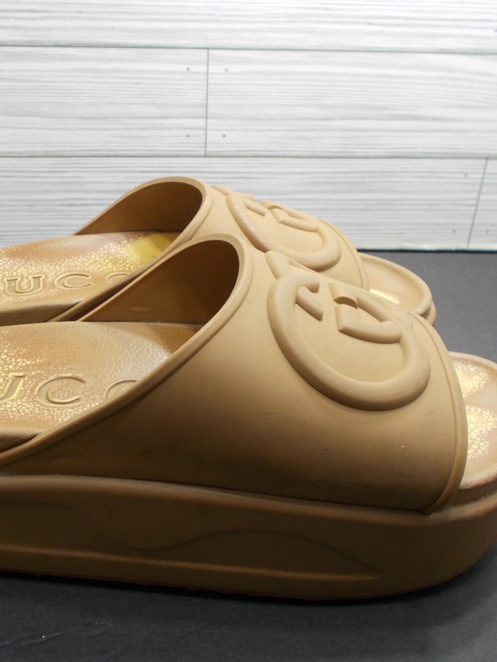 Gucci GG Oversize Slide Sandals Rubber Made in Italy Women's 9